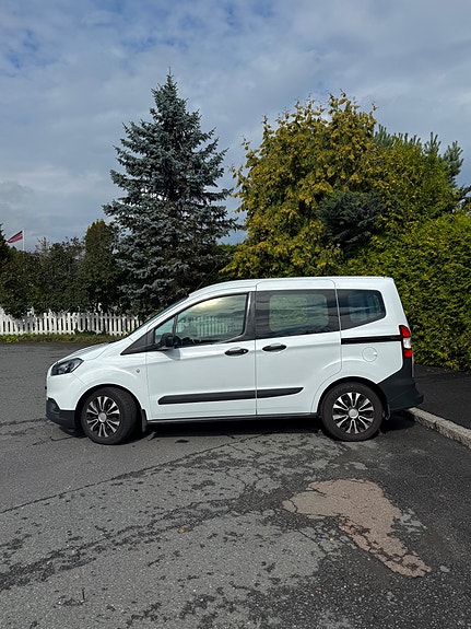 Ford Transit Courier 6 of 15