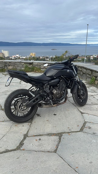 Yamaha MT-07 2 of 6