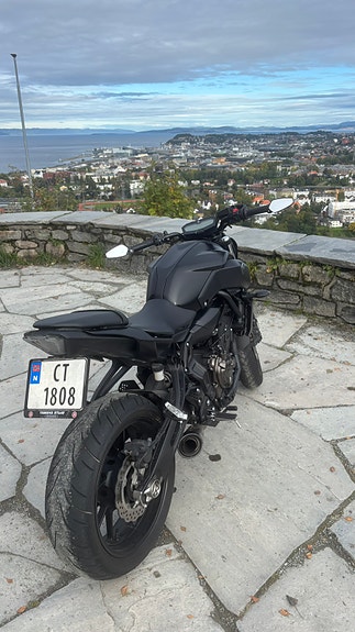 Yamaha MT-07 3 of 6