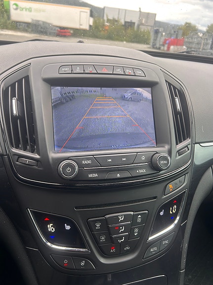 Opel Insignia 25 of 30