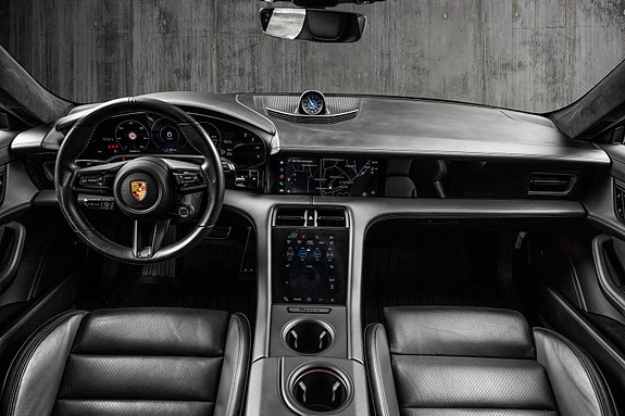 Porsche Taycan Turbo 17 of 30
