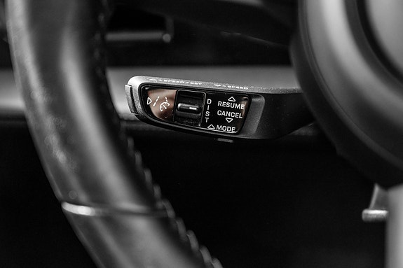 Porsche Taycan Turbo 20 of 30
