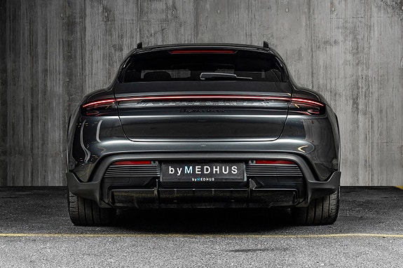 Porsche Taycan Turbo 10 of 30