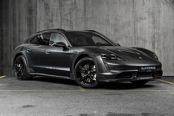 Porsche Taycan Turbo 3 of 30