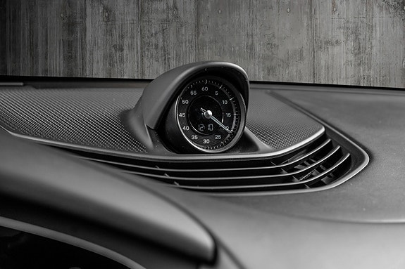 Porsche Taycan Turbo 25 of 30