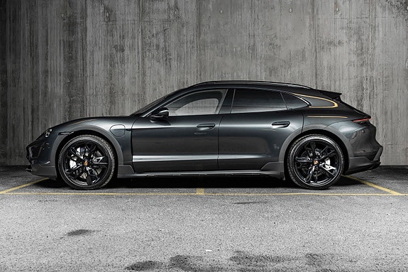 Porsche Taycan Turbo 2 of 30
