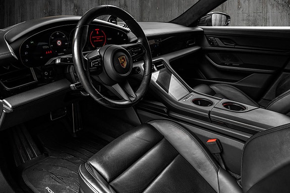 Porsche Taycan Turbo 14 of 30