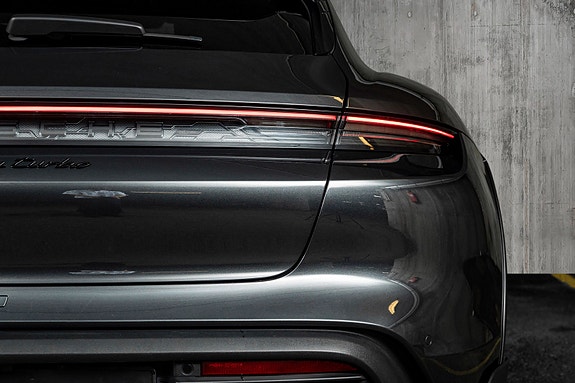 Porsche Taycan Turbo 11 of 30