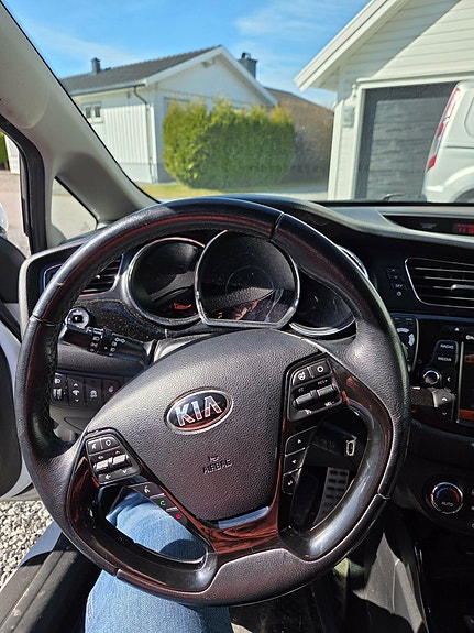 Kia Ceed 12 of 14