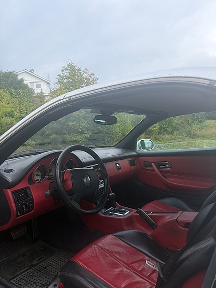 Mercedes-Benz SLK230 4 of 11