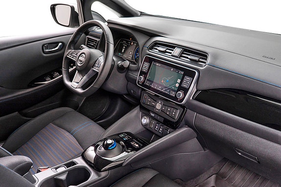 Nissan Leaf 25 of 25
