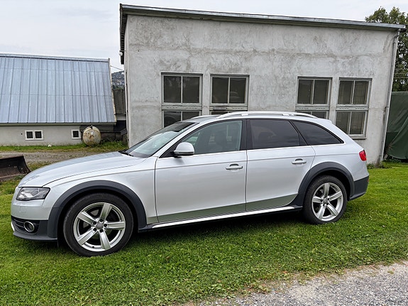 Audi A4 allroad 2 of 30