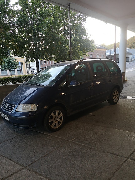 Volkswagen Sharan 3 of 11