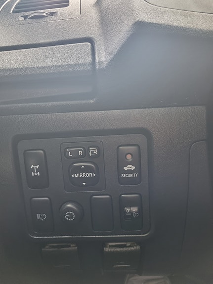 Toyota HiLux 15 of 21