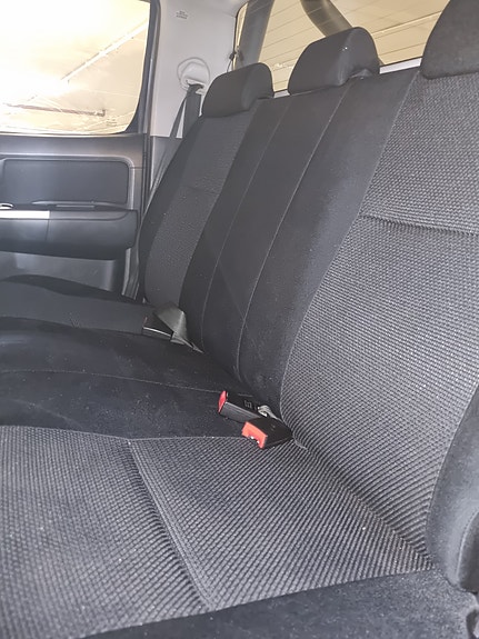 Toyota HiLux 21 of 21