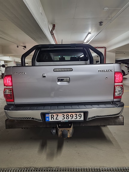 Toyota HiLux 6 of 21