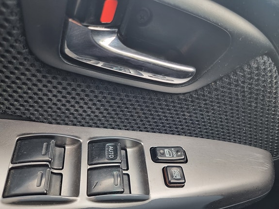 Toyota HiLux 16 of 21