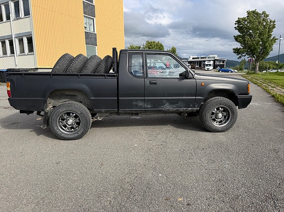 Mitsubishi L200 7 of 9