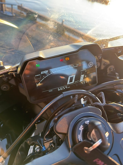 Yamaha R7 9 of 13