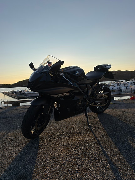 Yamaha R7 2 of 13