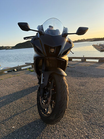 Yamaha R7 4 of 13
