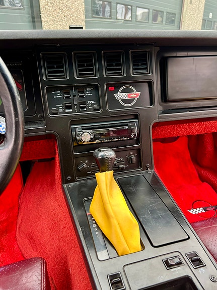Chevrolet Corvette 27 of 30
