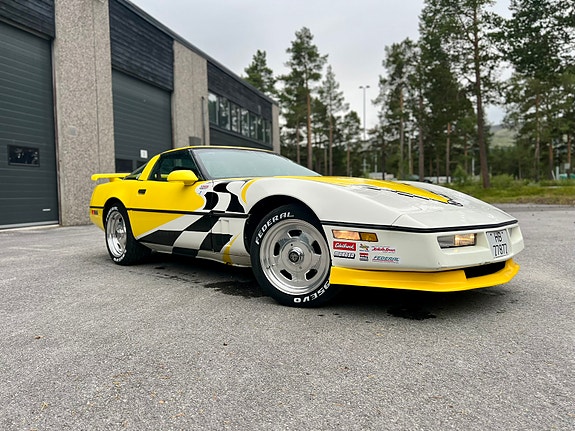 Chevrolet Corvette 7 of 30