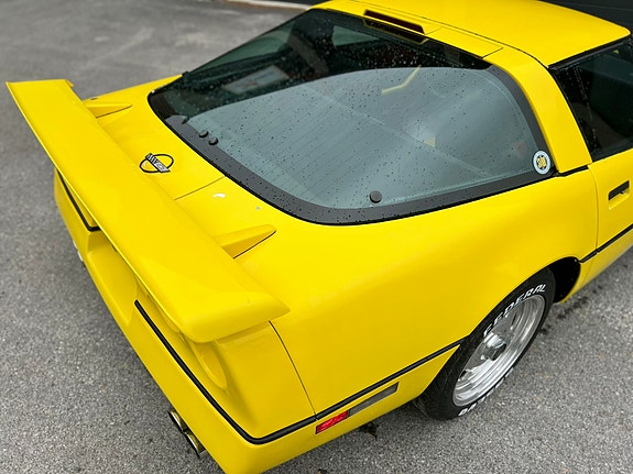 Chevrolet Corvette 16 of 30