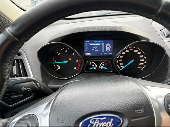 Ford Kuga 12 of 13