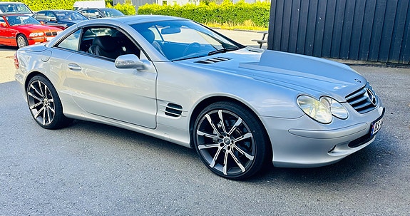 Mercedes-Benz SL500 9 of 15
