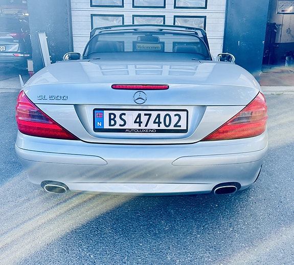 Mercedes-Benz SL500 8 of 15
