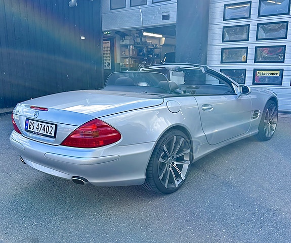 Mercedes-Benz SL500 7 of 15