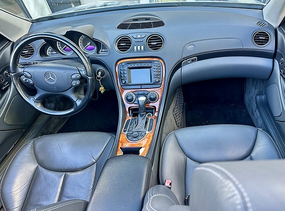Mercedes-Benz SL500 11 of 15