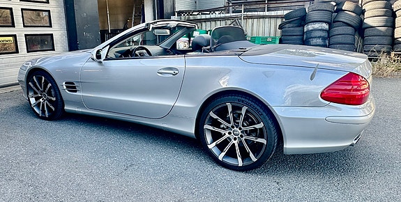 Mercedes-Benz SL500 13 of 15