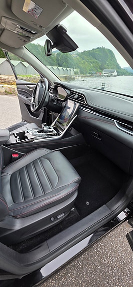 Maxus Euniq 6 12 of 19