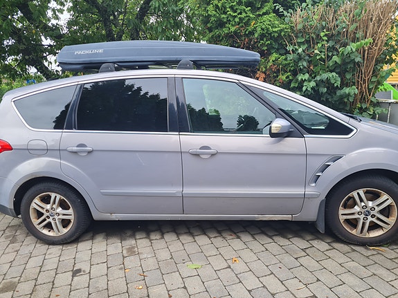 Ford S-MAX 2 of 2