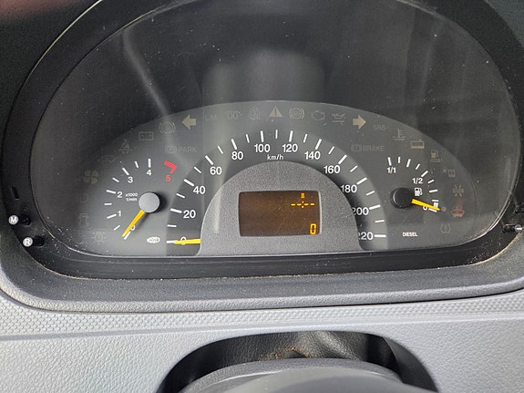 Mercedes-Benz Vito 111 28 of 30