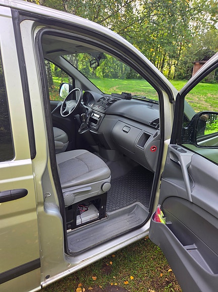 Mercedes-Benz Vito 111 18 of 30