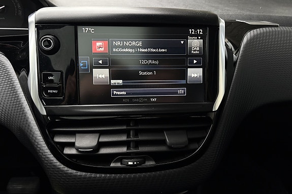 Peugeot 208 16 of 19