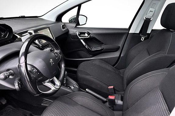 Peugeot 208 10 of 19