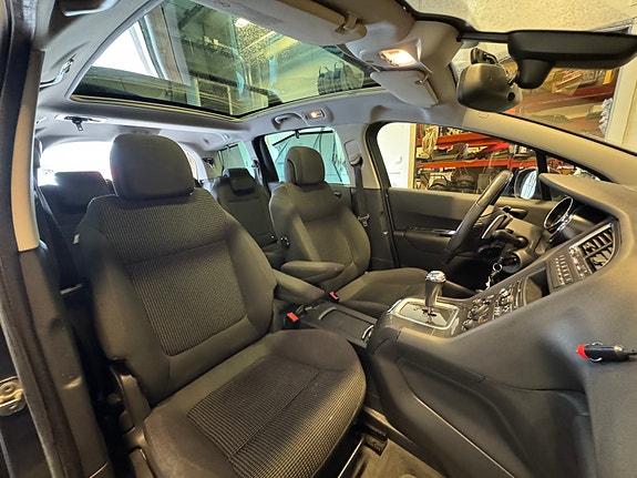 Peugeot 5008 12 of 16