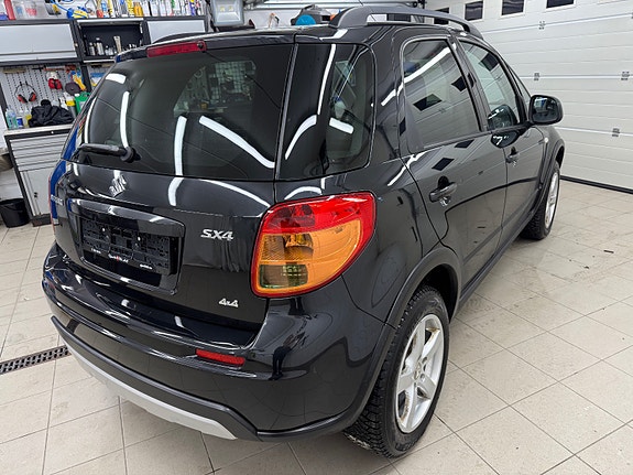 Suzuki SX4 7 of 30