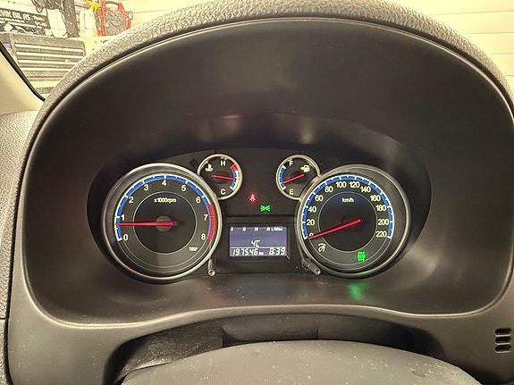 Suzuki SX4 14 of 30