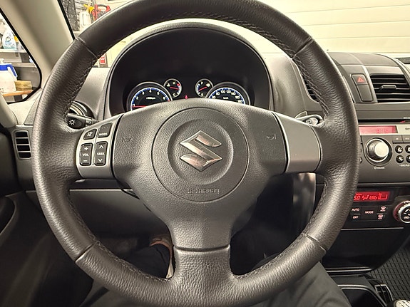 Suzuki SX4 17 of 30