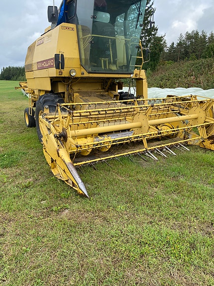 New Holland 8030 3 of 10