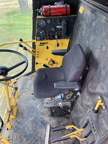 New Holland 8030 5 of 10