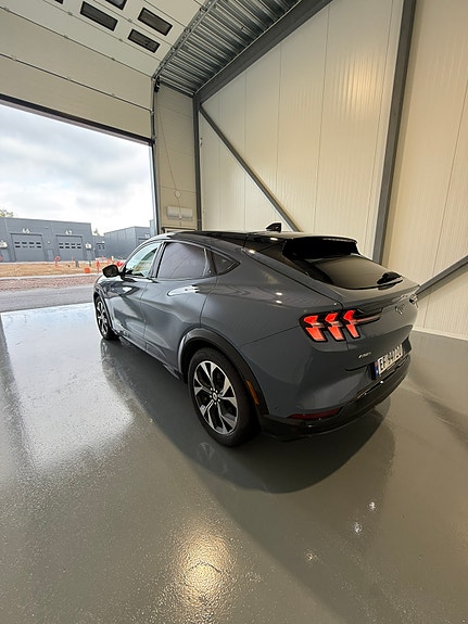 Ford Mustang Mach-E 5 of 30