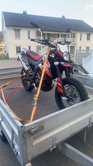 Aprilia SX 125 Super Motard 13 of 13