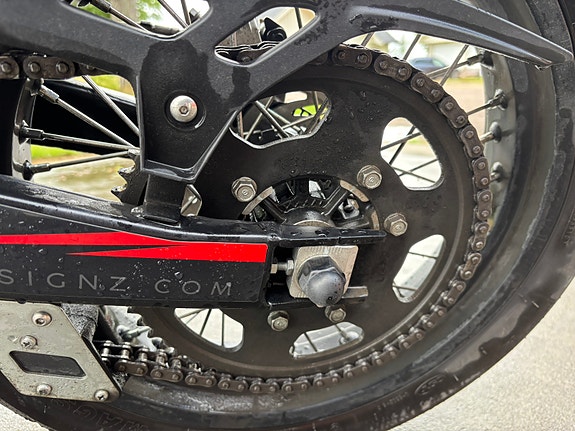 Aprilia SX 125 Super Motard 8 of 13