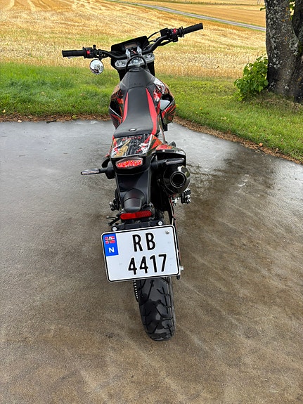 Aprilia SX 125 Super Motard 3 of 13